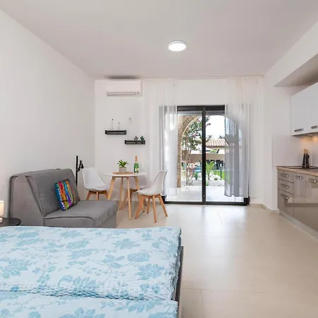 Beautiful In With Wifi Apartment